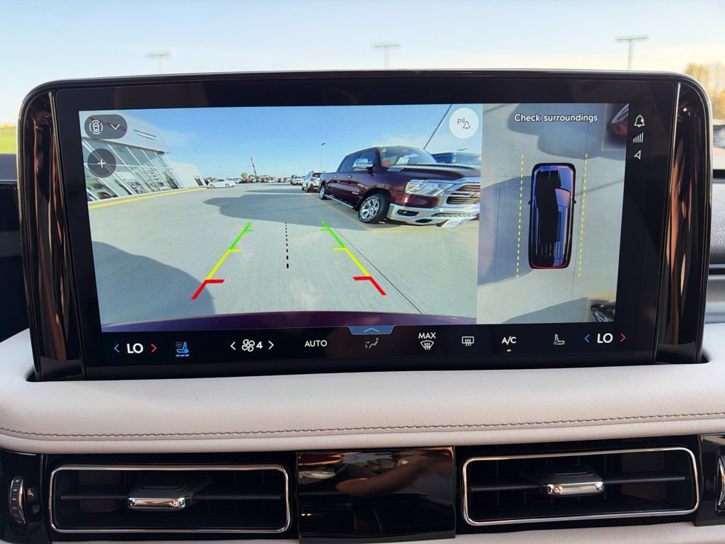 New 2027 Lincoln Aviator AWD image 13
