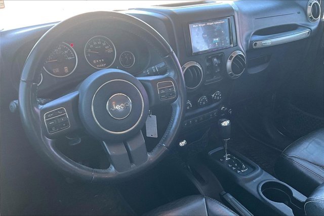 Used 2016 Jeep Wrangler Unlimited Sahara image 17