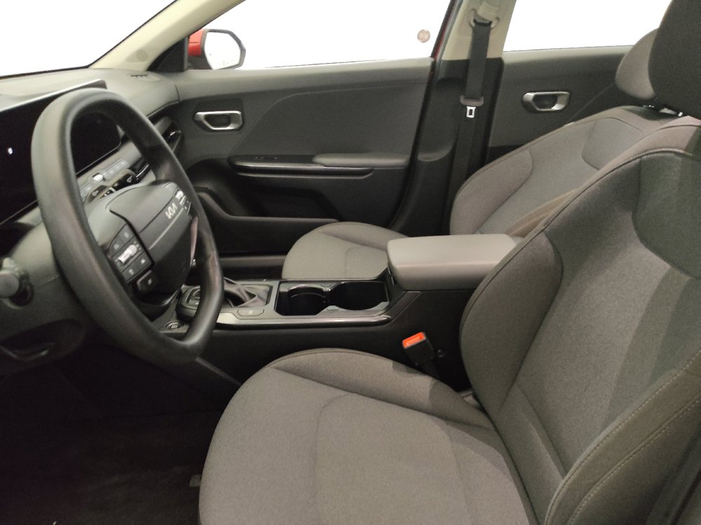 Used 2025 Kia K4 FWD image 17