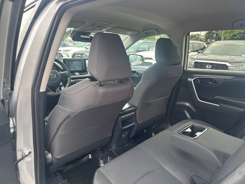 Used 2019 Toyota RAV4 LE w/ All Weather Liner Package AWD/4WD image 35