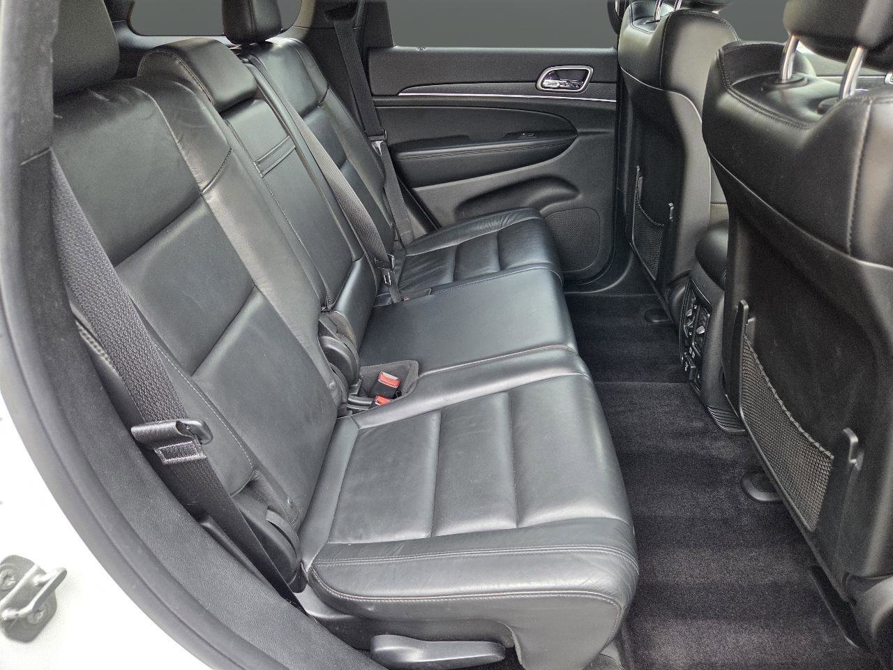 Used 2018 Jeep Grand Cherokee Limited AWD/4WD image 14