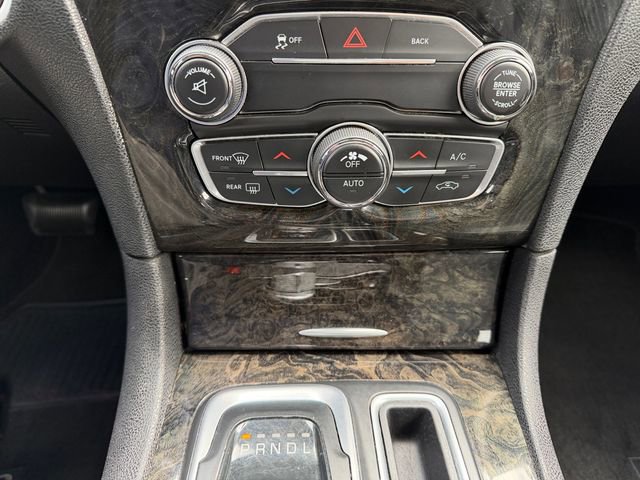 Used 2016 Chrysler 300 C image 22