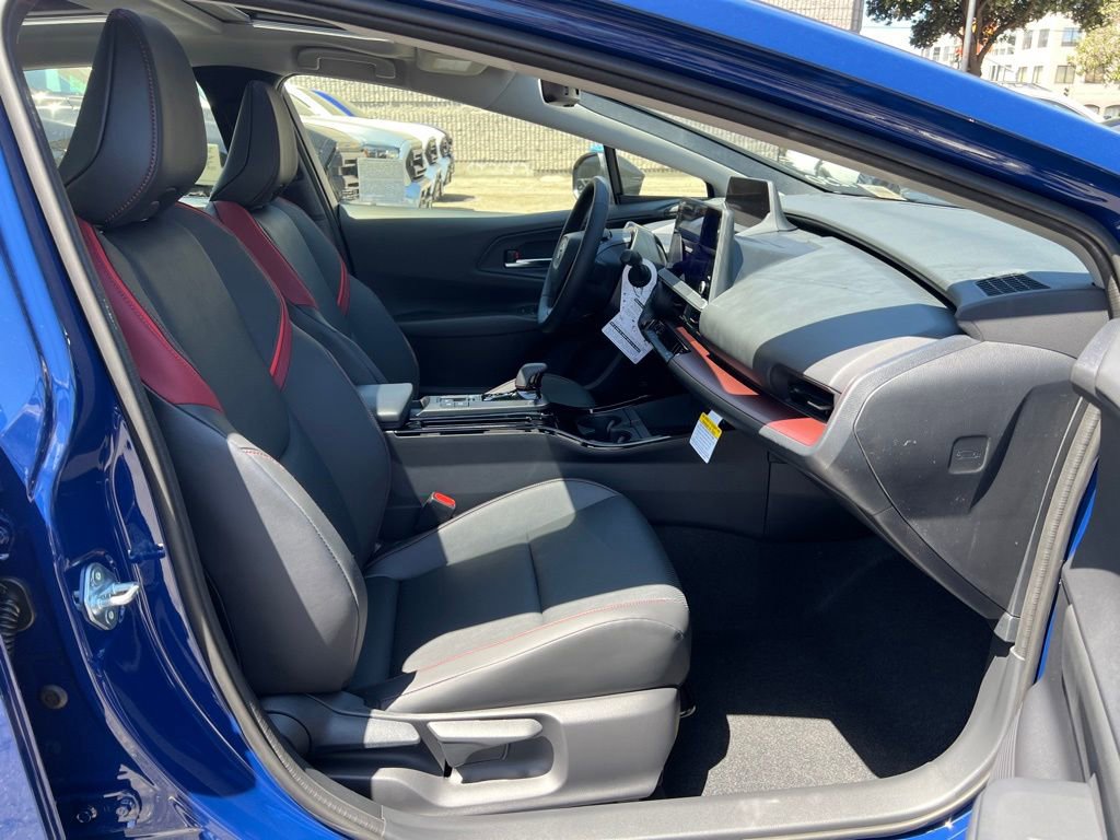 New 2026 Toyota Prius Plug-In Hybrid FWD image 17