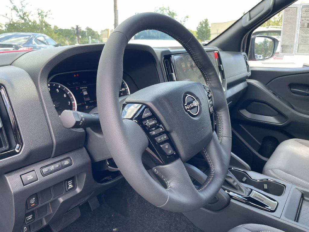 New 2027 Nissan Frontier SV w/ SV Convenience Package RWD image 15