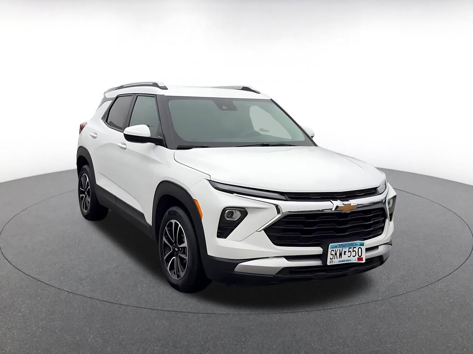 Used 2025 Chevrolet TrailBlazer LT image 3