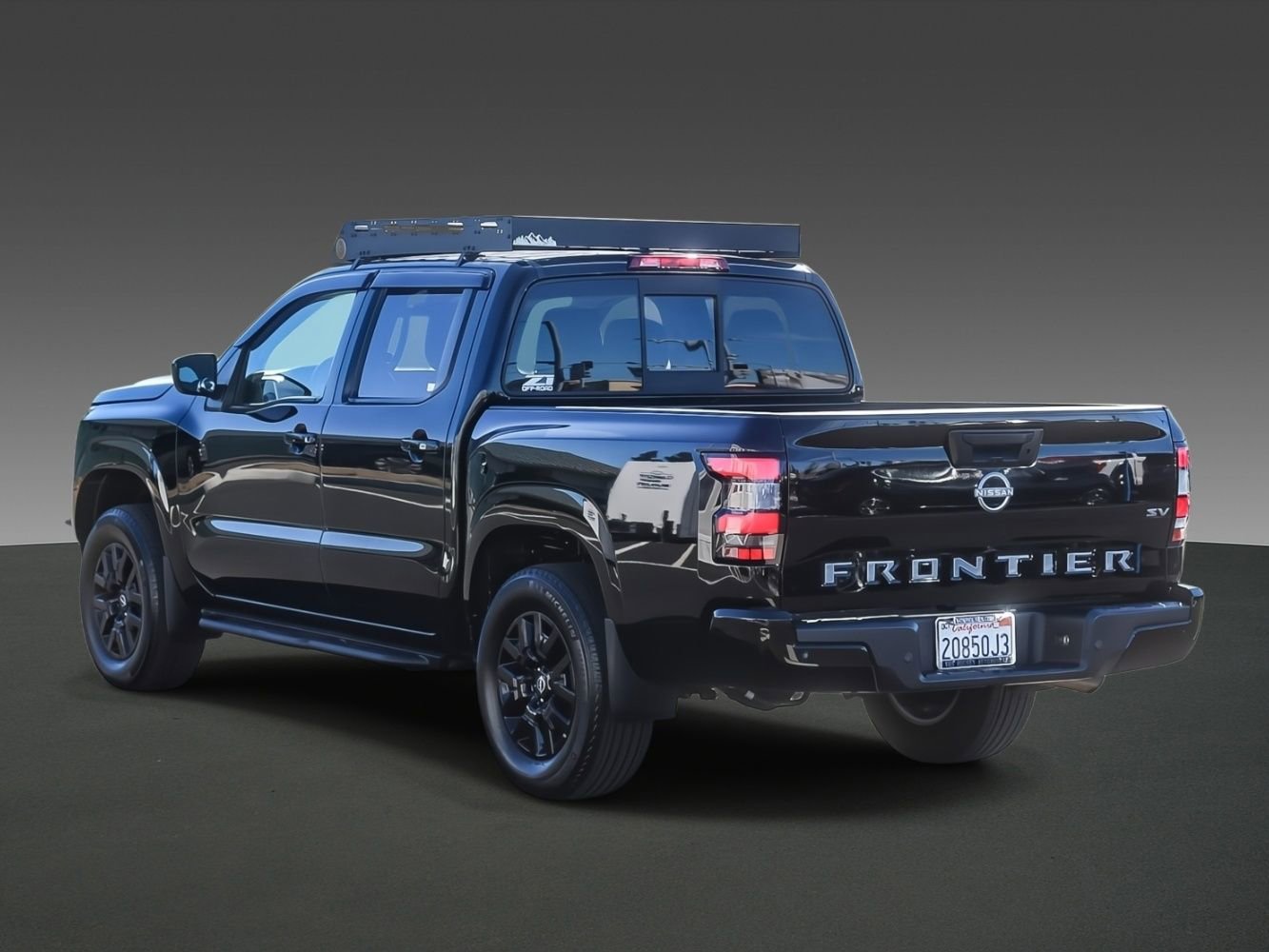 Used 2022 Nissan Frontier SV w/ Technology Package image 2