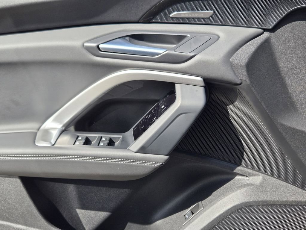 Used 2025 Audi Q5 Premium Plus w/ Premium Plus AWD/4WD image 28