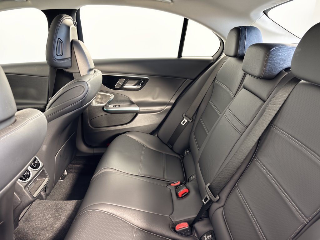 Used 2023 Mercedes-Benz C 300 Sedan image 25