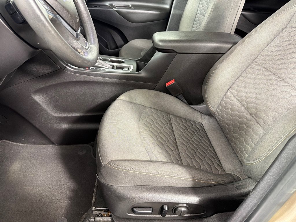 Used 2018 Chevrolet Equinox LT FWD image 12
