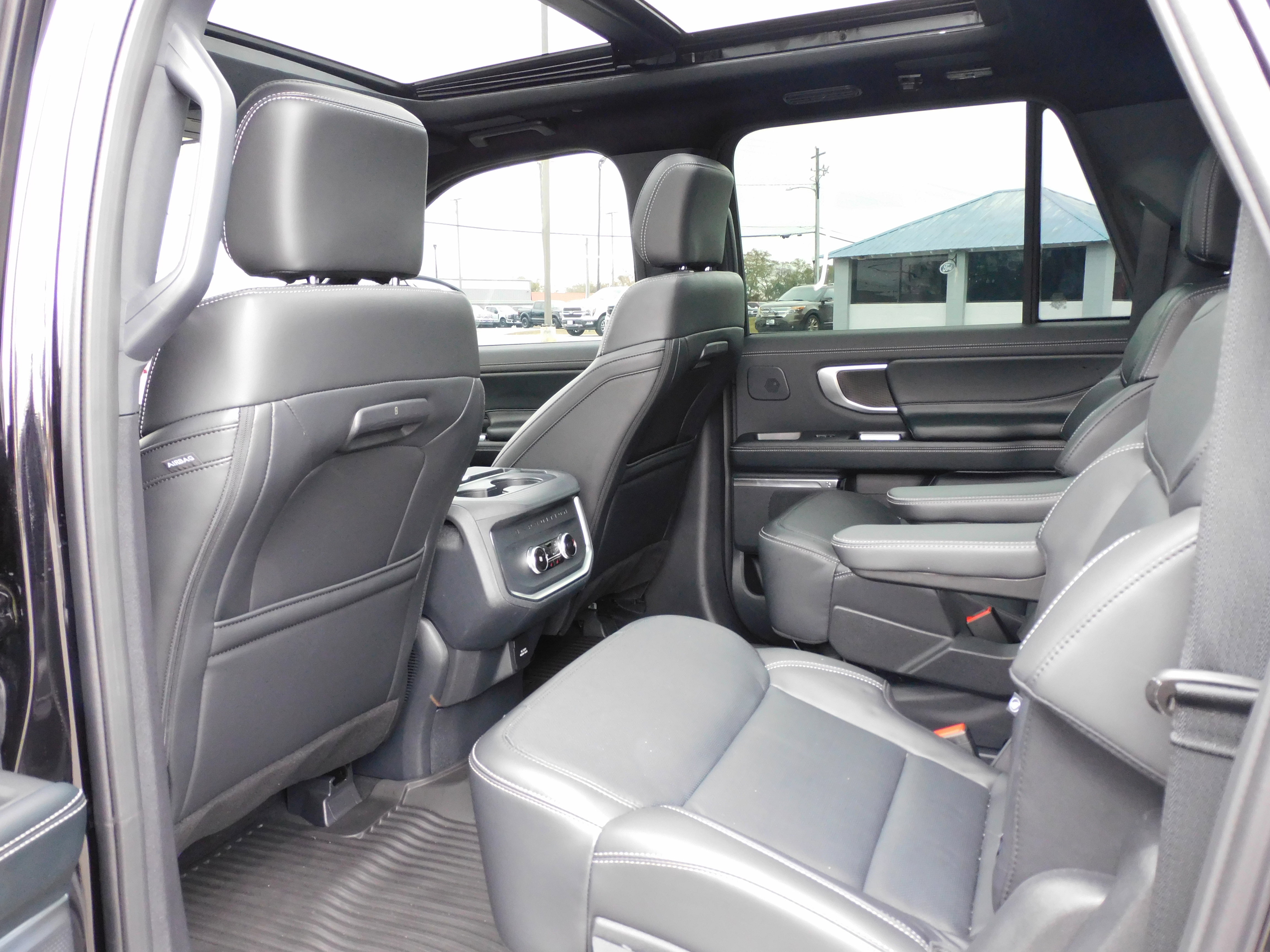 Used 2025 Ford Expedition Max Platinum w/ Stealth Performance Package image 14