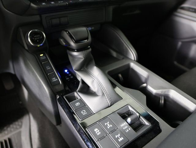 Used 2025 Toyota Land Cruiser image 19