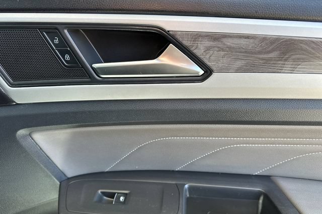 Used 2023 Volkswagen Atlas Cross Sport SE AWD/4WD image 19