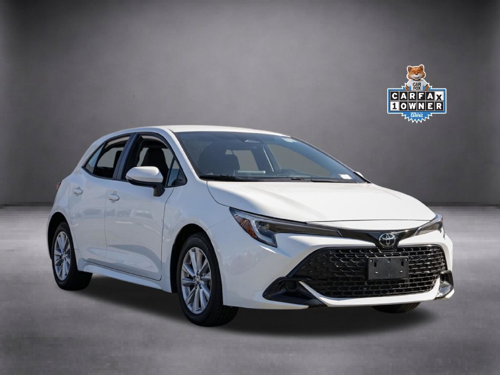 Used 2025 Toyota Corolla SE FWD image 2