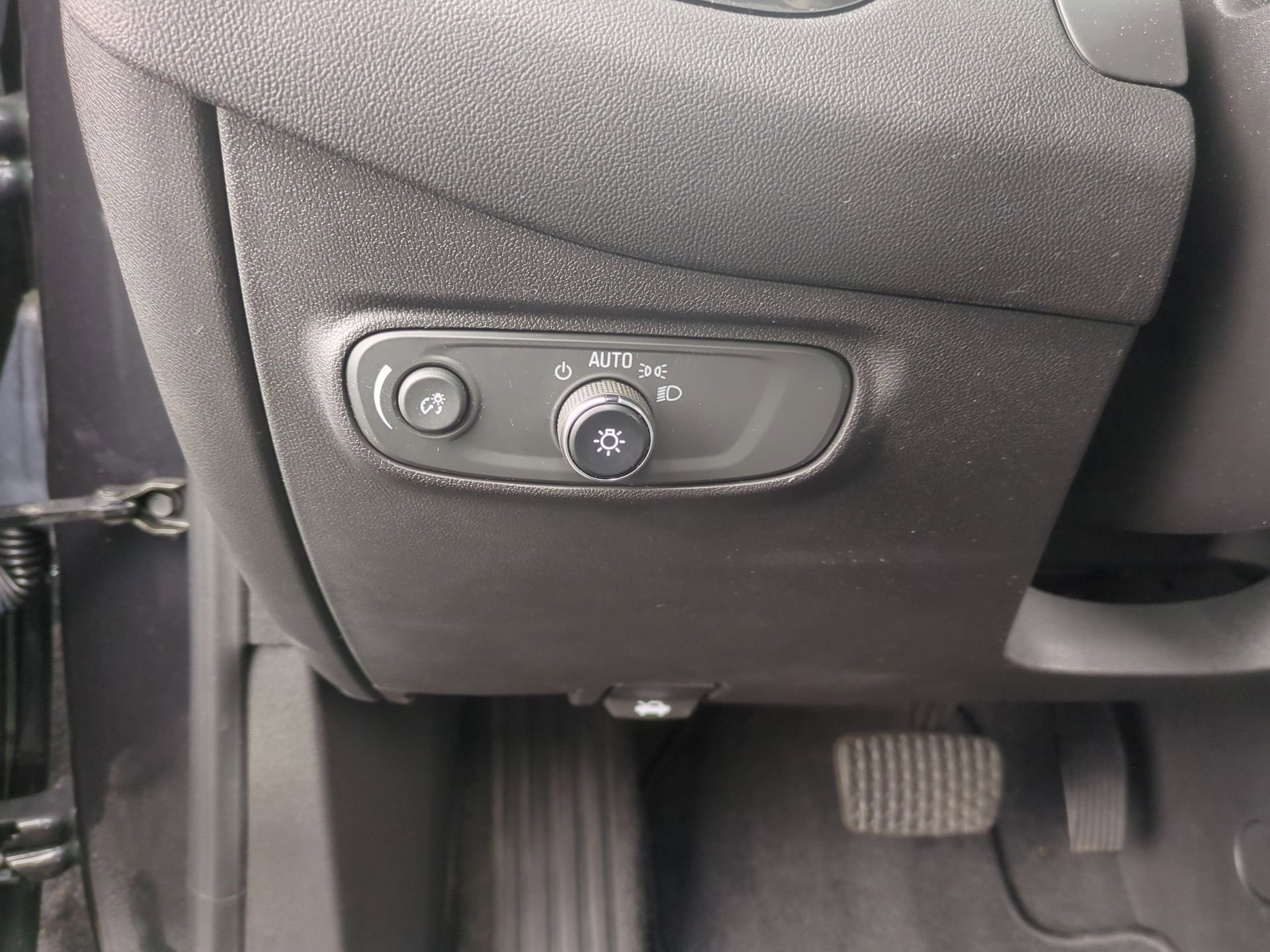 Certified 2022 Chevrolet Equinox LT AWD/4WD image 18