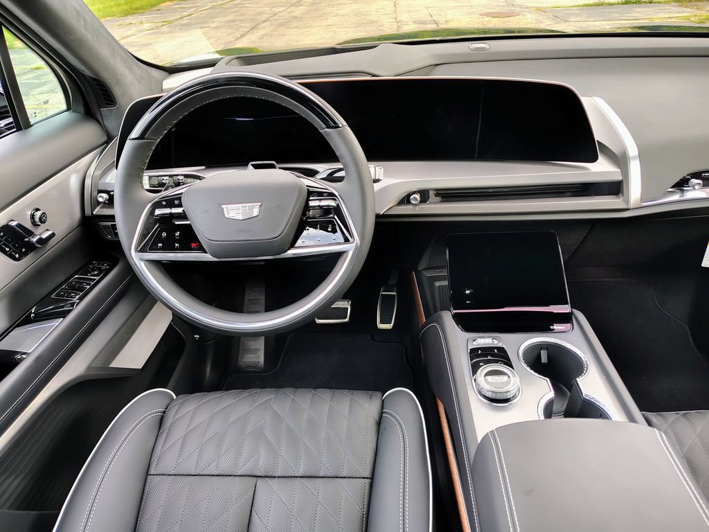 New 2027 Cadillac Vistiq Premium Luxury AWD/4WD image 37