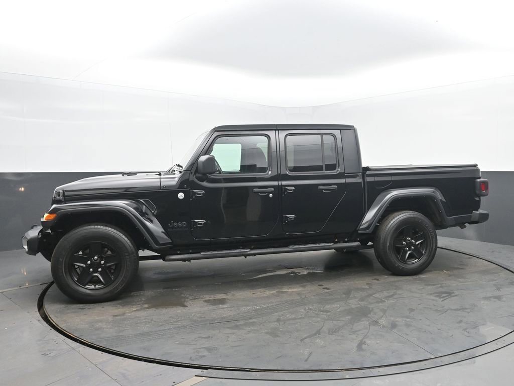 Used 2021 Jeep Gladiator Sport image 2