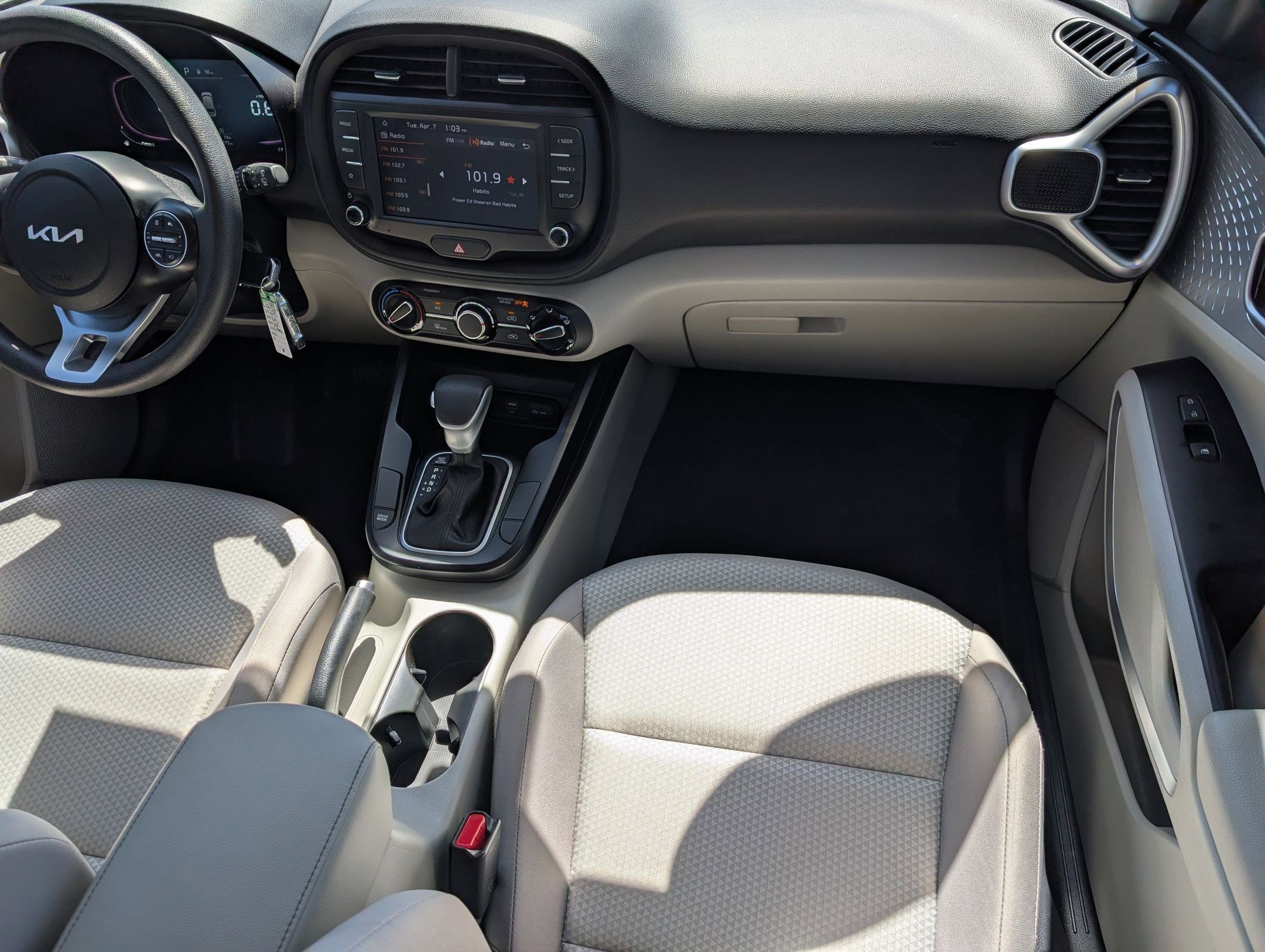 Certified 2023 Kia Soul LX w/ LX Technology Package FWD image 27