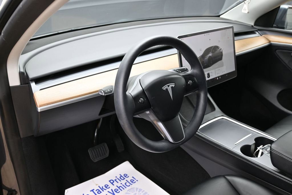 Used 2023 Tesla Model Y Long Range AWD/4WD image 23