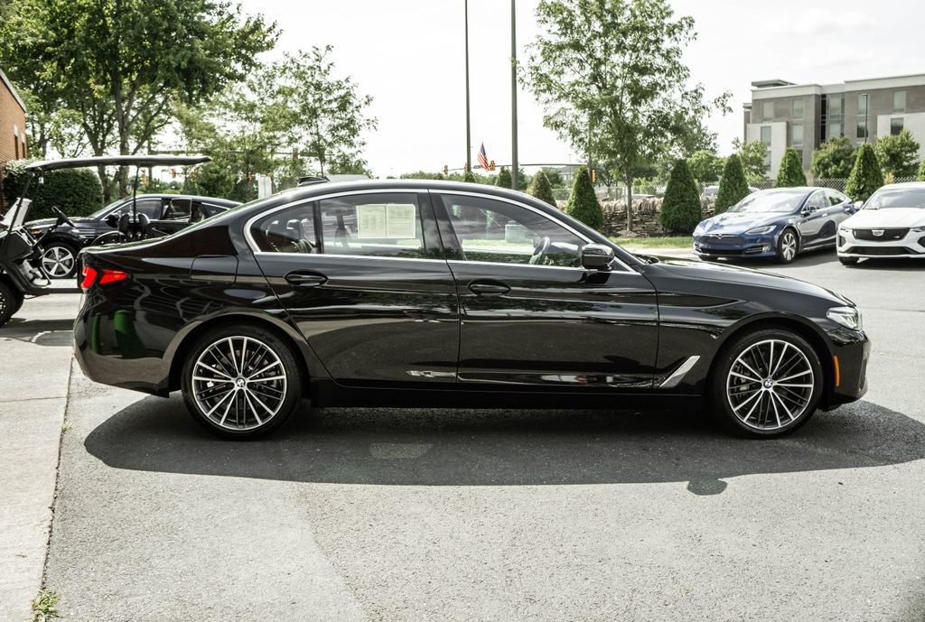 Used 2023 BMW 540i xDrive w/ Premium Package AWD/4WD image 3