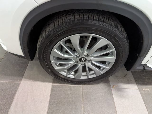 Used 2023 INFINITI QX50 Luxe AWD/4WD image 7