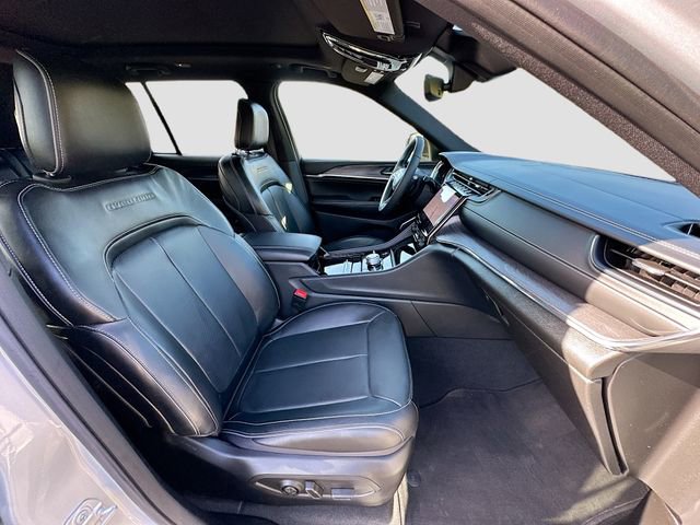 Used 2024 Jeep Grand Cherokee Overland w/ Trailer Tow Package image 30