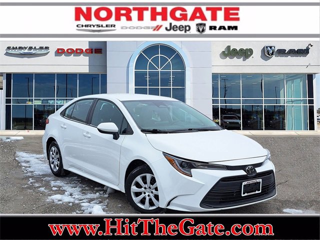 Used 2024 Toyota Corolla LE image 1