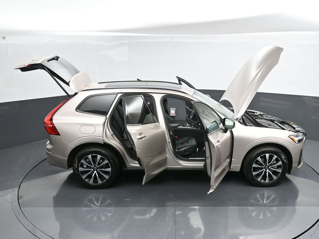 New 2025 Volvo XC60 B5 Core w/ Protection Package Premier image 48
