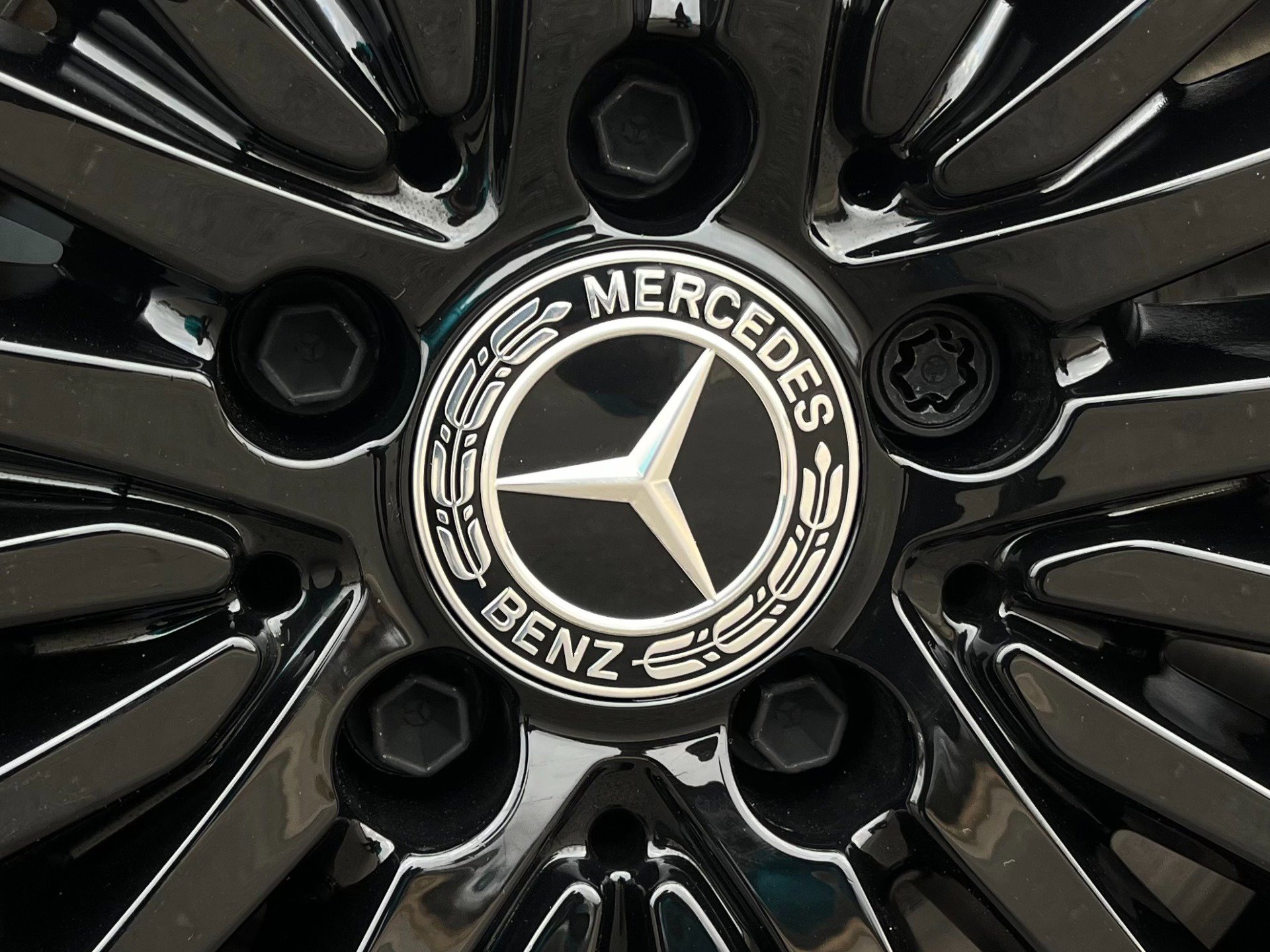 Used 2023 Mercedes-Benz EQE 500 4MATIC Sedan image 50