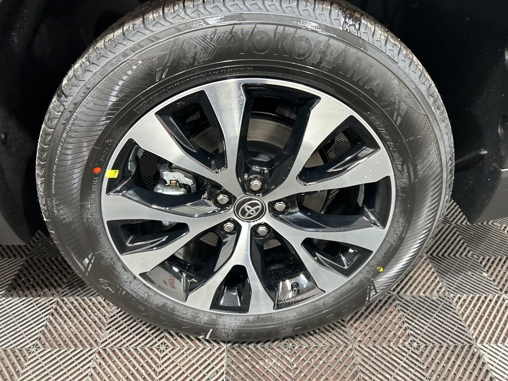 Used 2026 Toyota Grand Highlander AWD Hybrid image 30