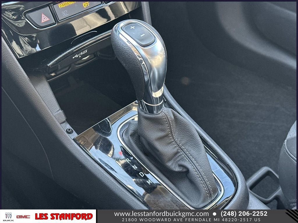 Used 2022 Buick Encore Preferred w/ Safety Package image 32