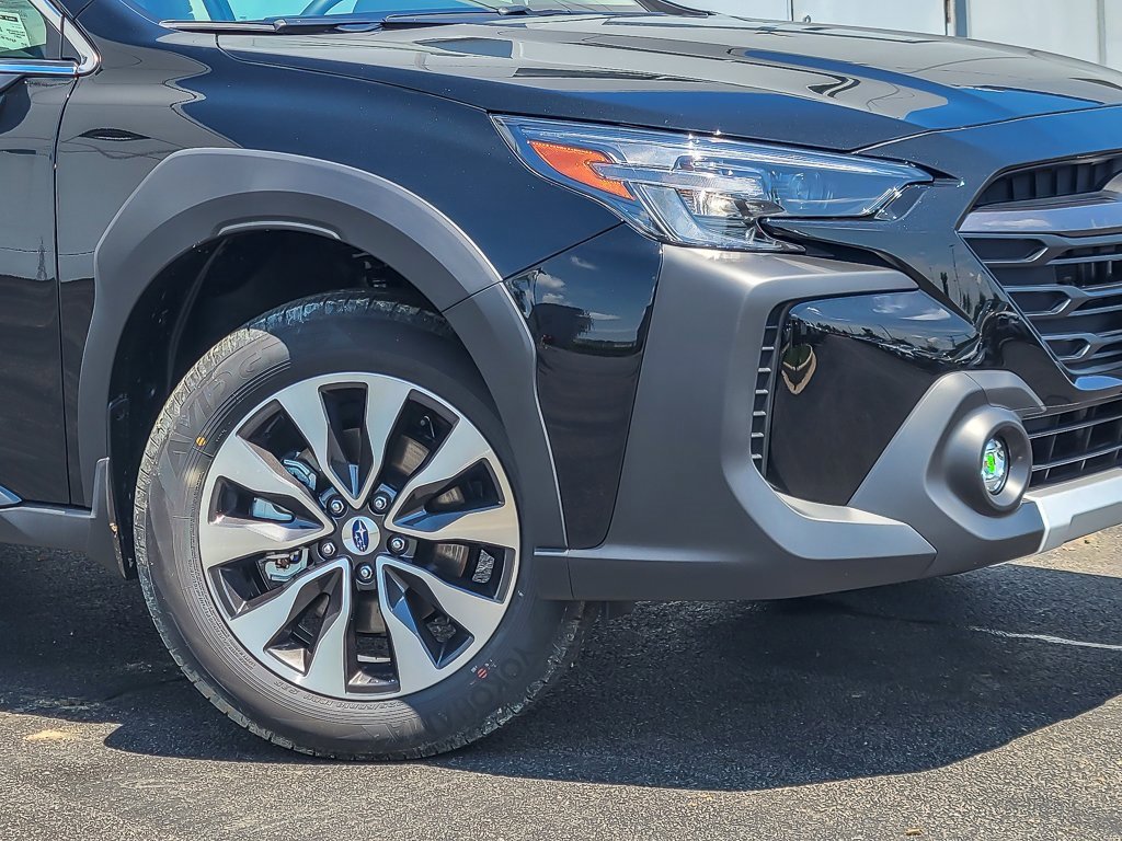 Used 2025 Subaru Outback Limited image 3