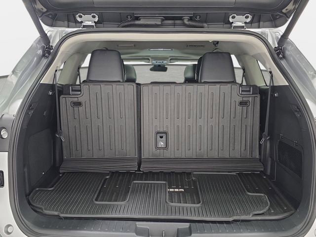 Certified 2025 Toyota Highlander Limited image 30