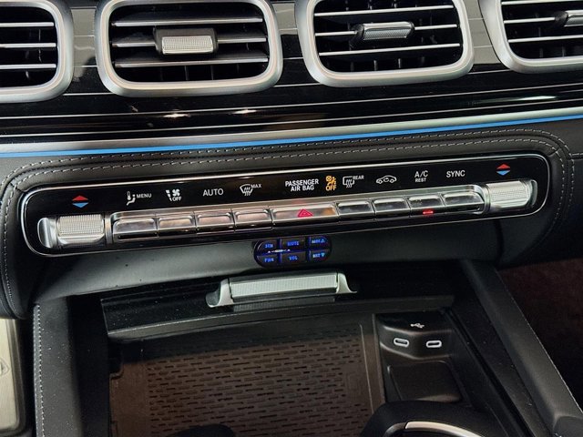 Used 2024 Mercedes-Benz Maybach GLS 600 4MATIC image 18