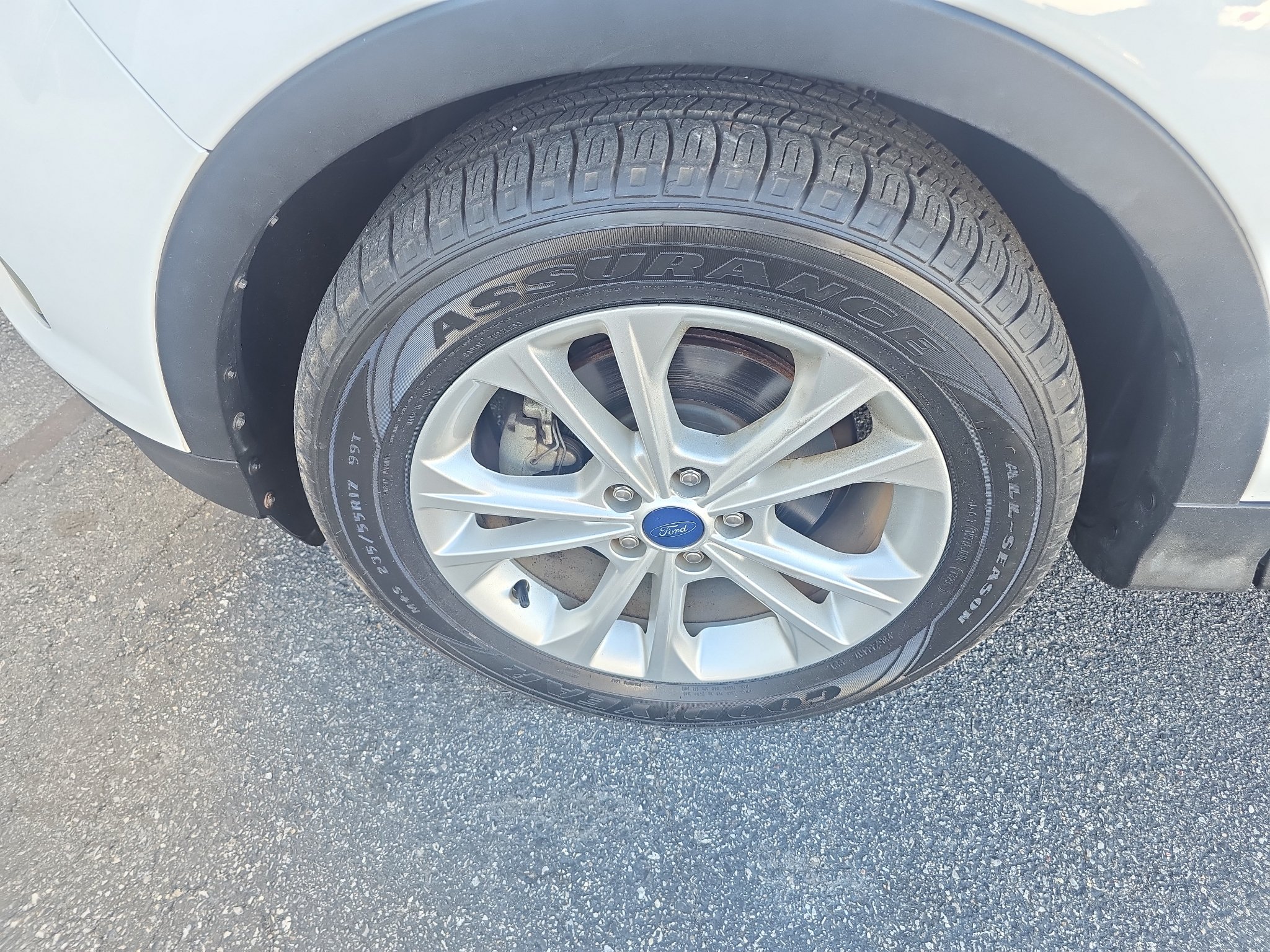 Used 2018 Ford Escape SE w/ Ford Safe & Smart Package FWD image 31
