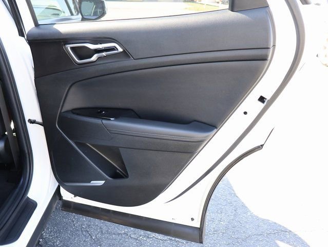 Used 2023 Kia Sportage EX image 13