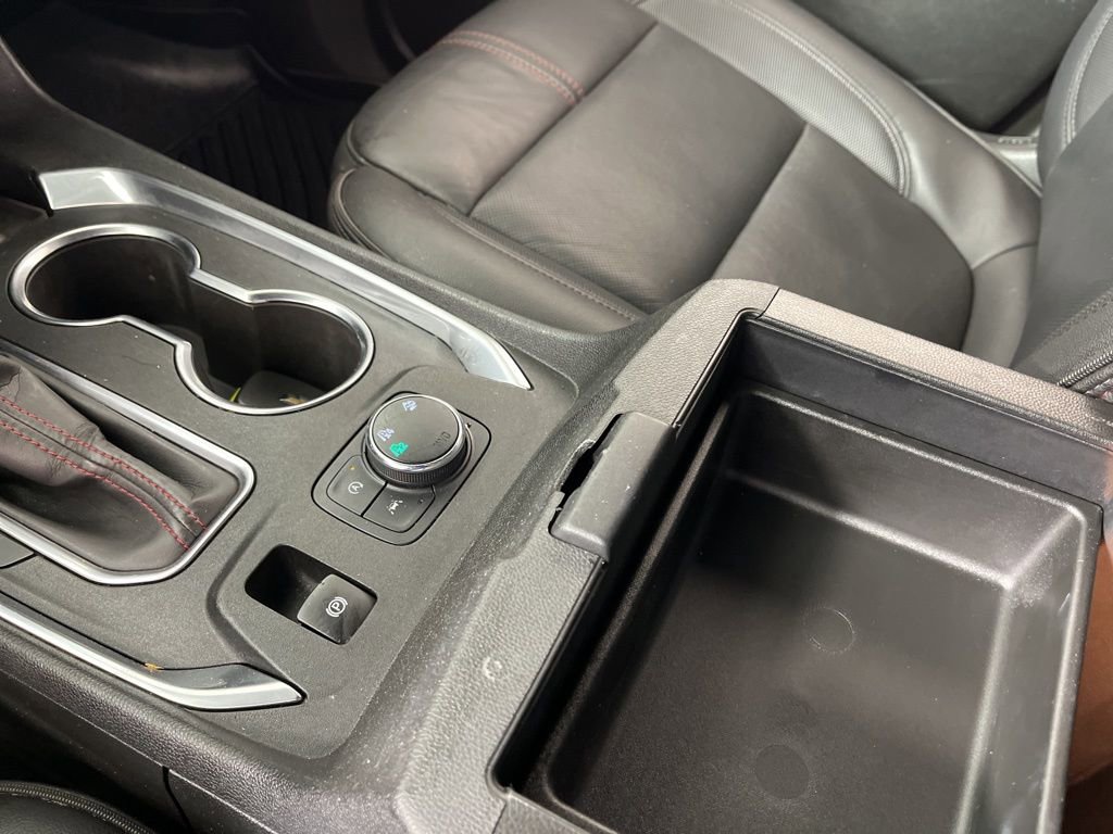 Used 2022 Chevrolet Traverse RS image 34