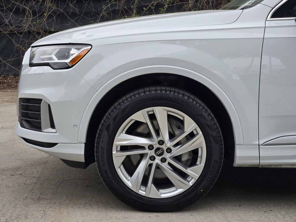 Certified 2023 Audi Q7 2.0T Premium w/ Convenience Package image 13