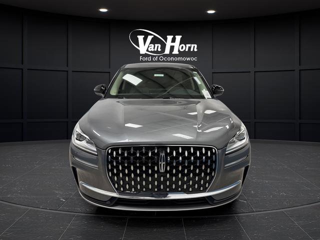 Used 2025 Lincoln Corsair Reserve image 11