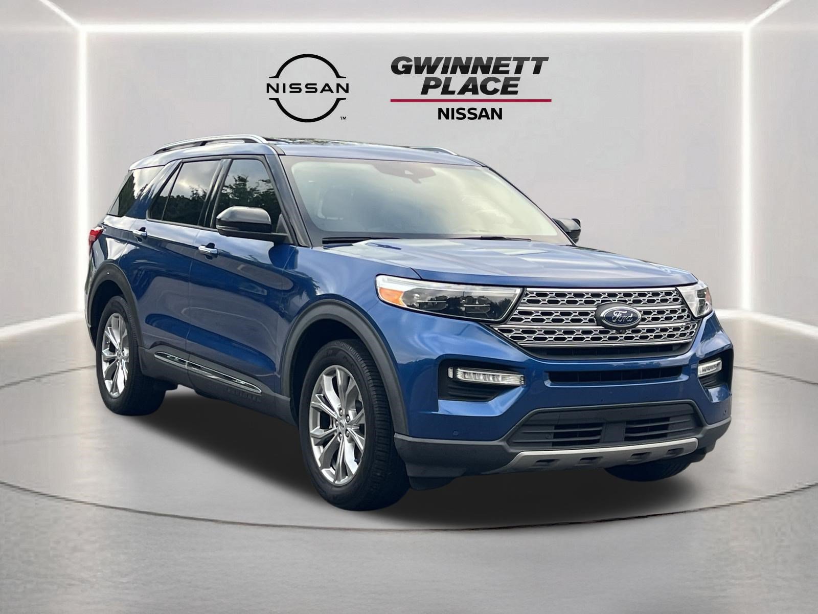 Used 2021 Ford Explorer Limited w/ Equipment Group 301A AWD/4WD image 26