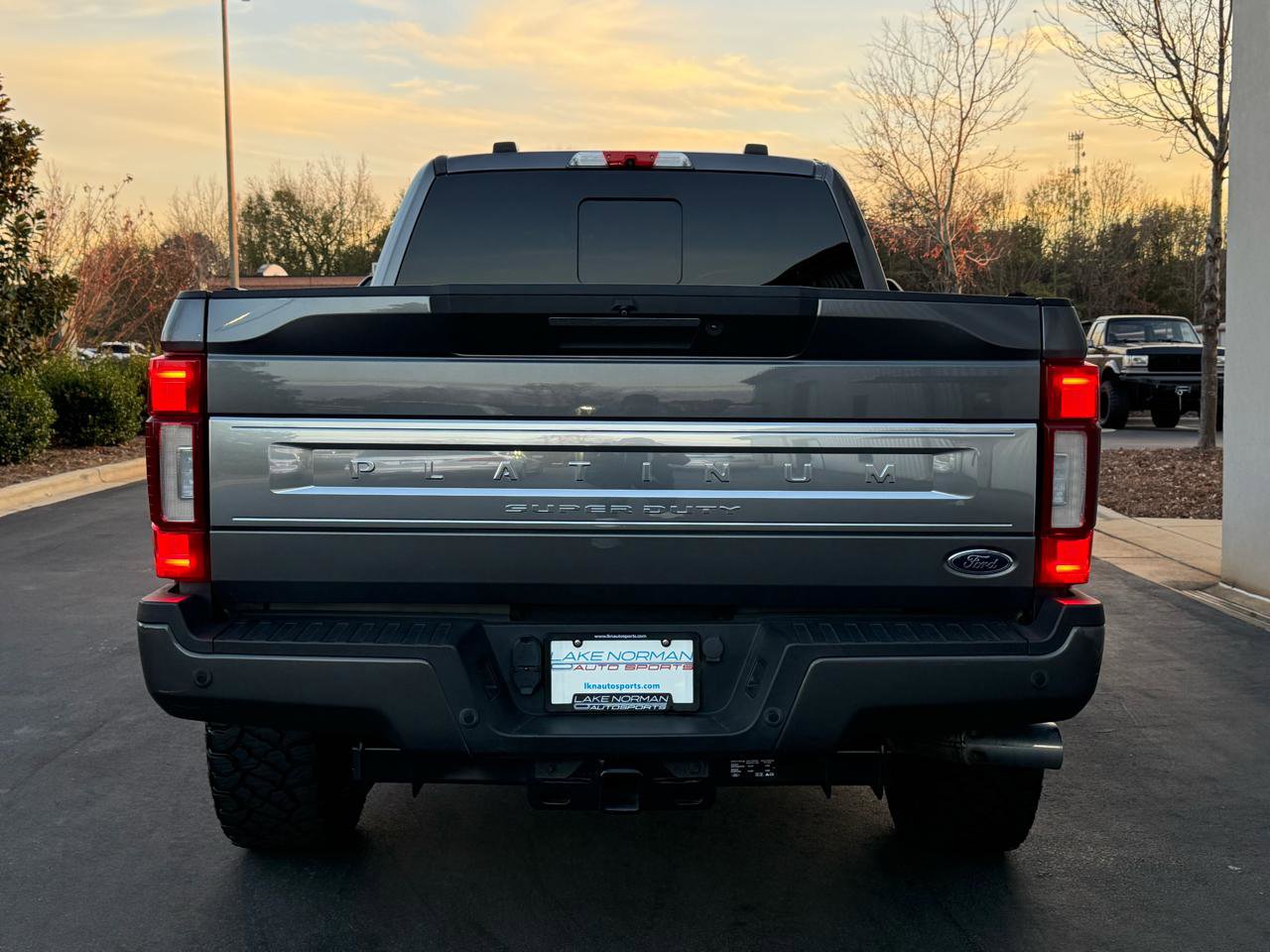 Used 2021 Ford F250 Platinum w/ FX4 Off-Road Package image 5