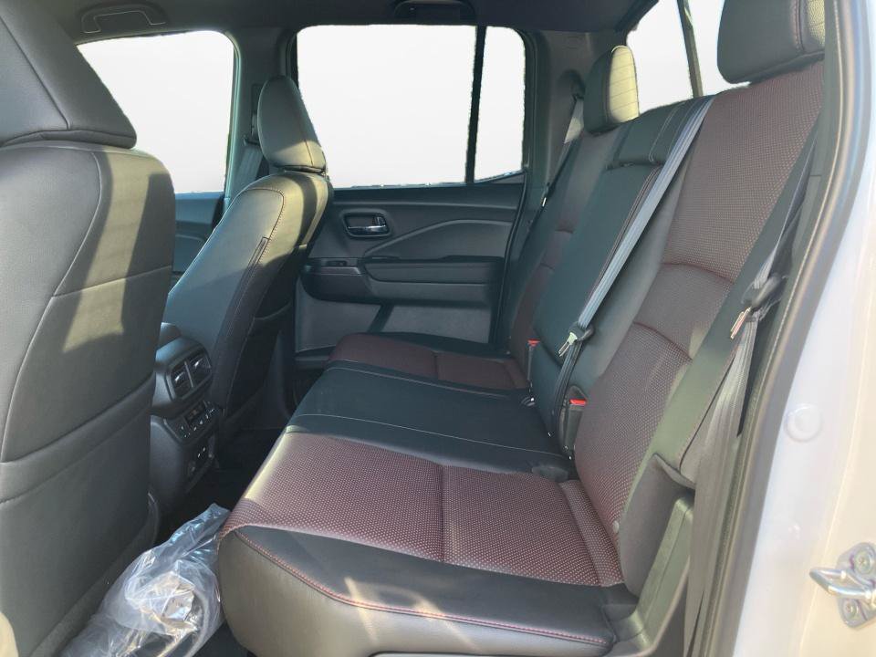New 2026 Honda Ridgeline Black Edition image 13