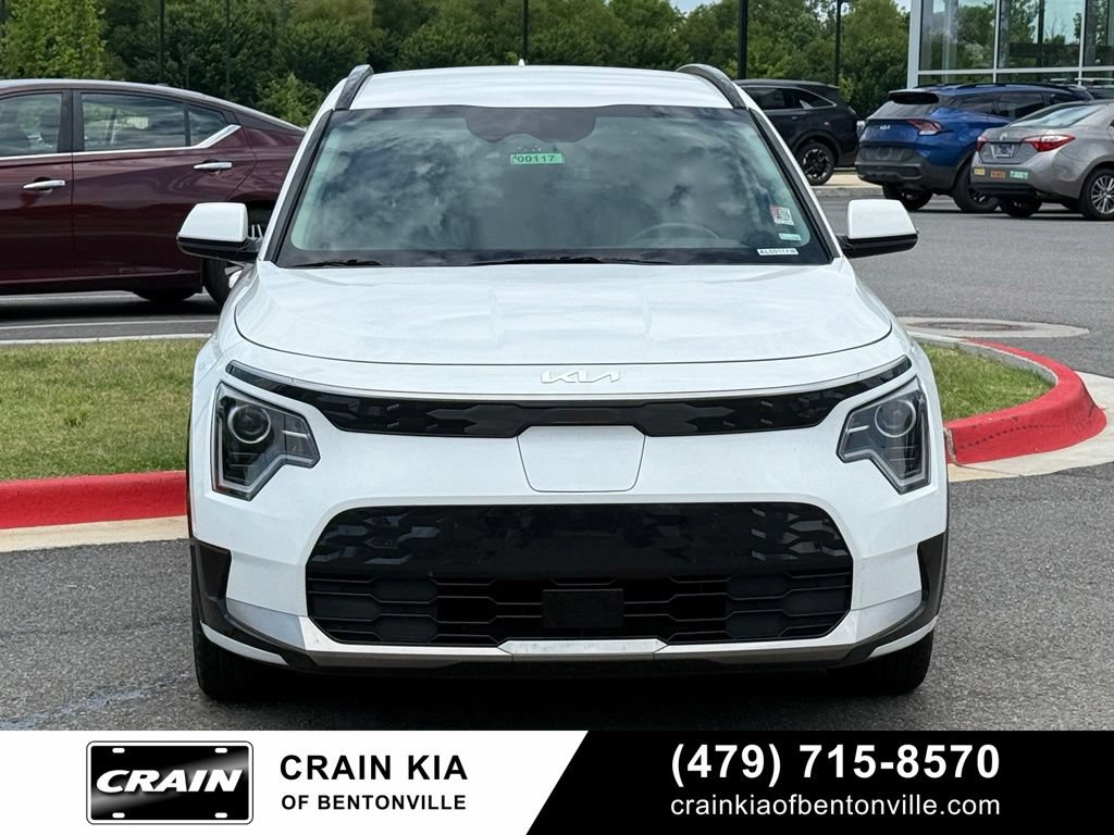 Certified 2024 Kia Niro Wind FWD image 2