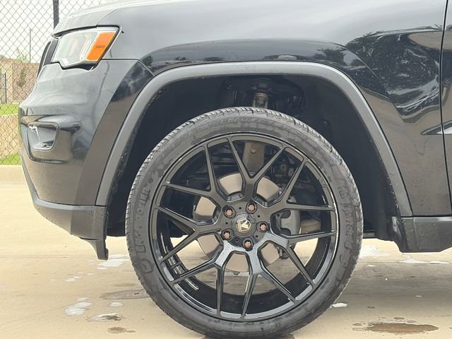 Used 2017 Jeep Grand Cherokee Limited AWD/4WD image 5