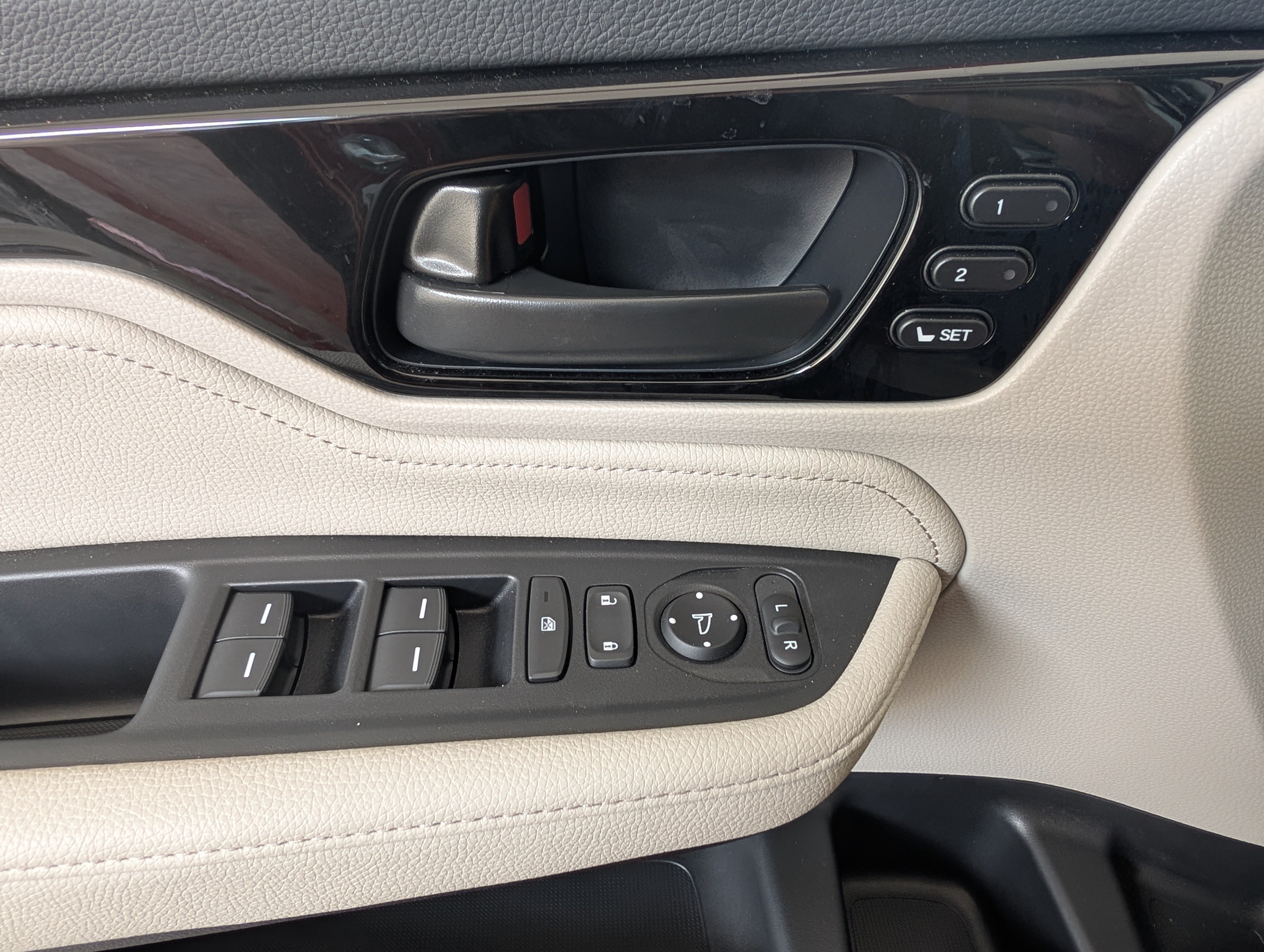 Used 2026 Honda Odyssey Touring image 16