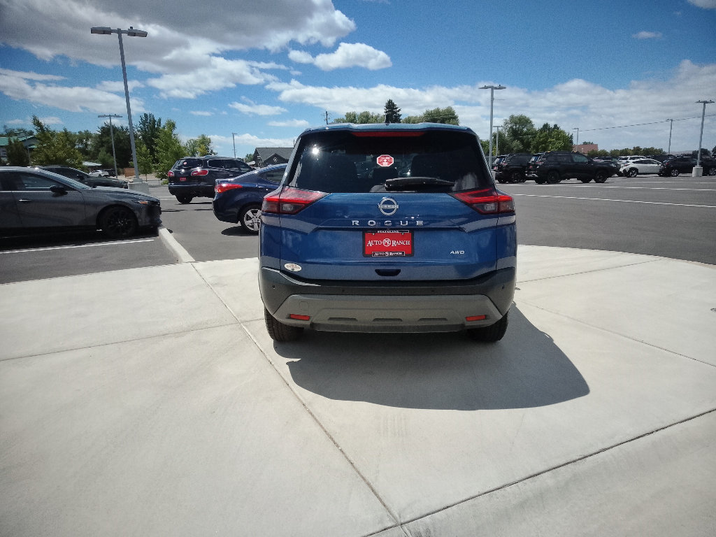 Used 2023 Nissan Rogue S AWD/4WD image 4