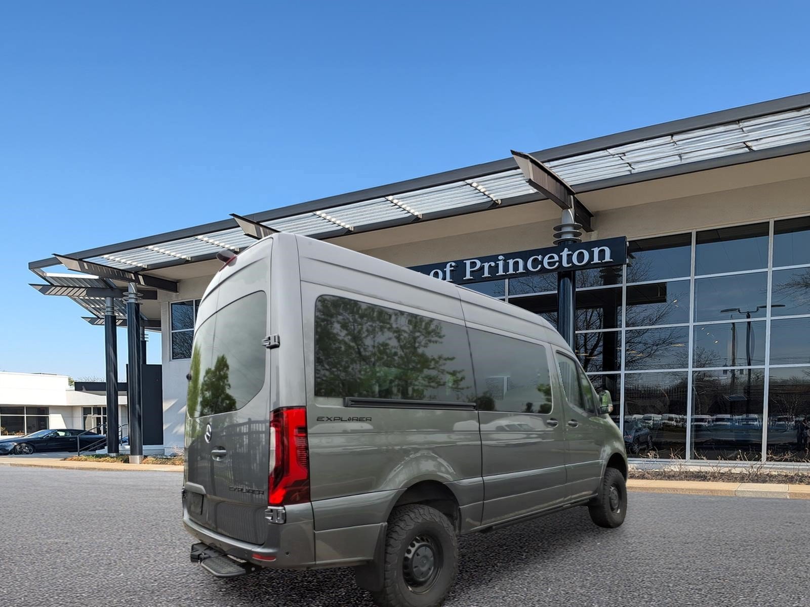 Used 2023 Mercedes-Benz Sprinter 2500 image 3