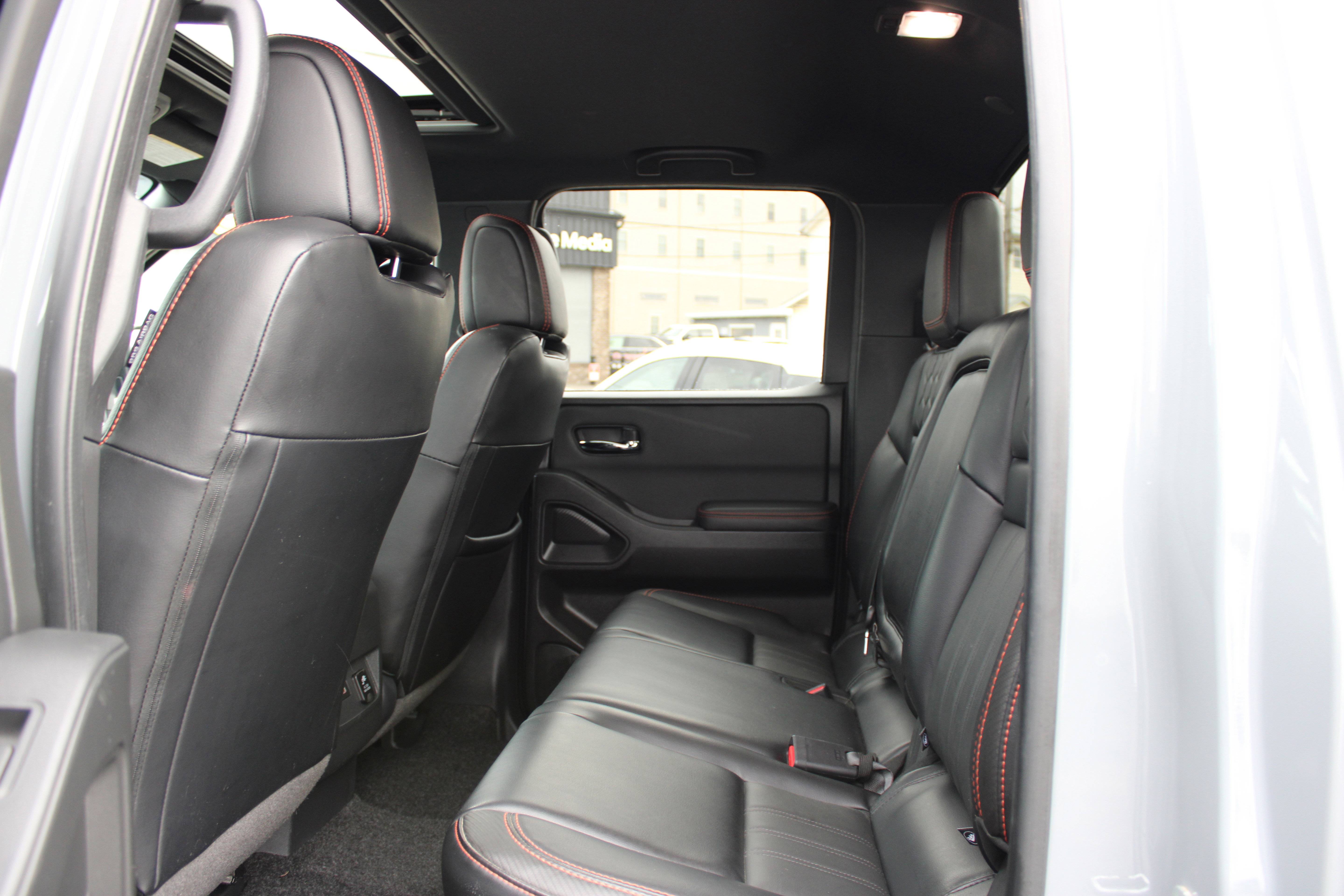 Certified 2024 Nissan Frontier PRO-4X w/ Pro Premium Package image 11