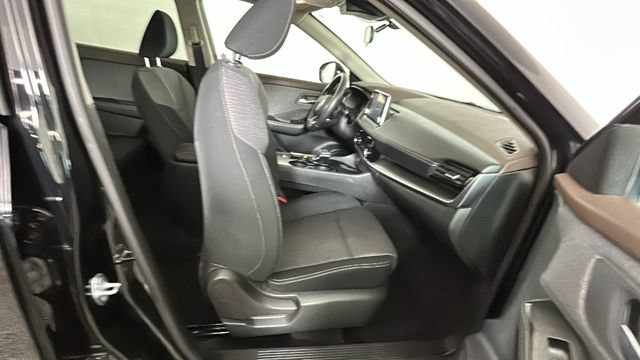 Used 2021 Nissan Rogue SV FWD image 31