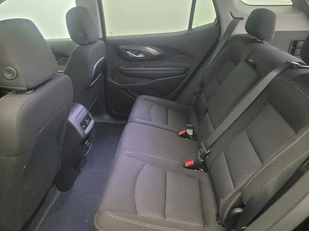 Used 2024 GMC Terrain SLE image 18