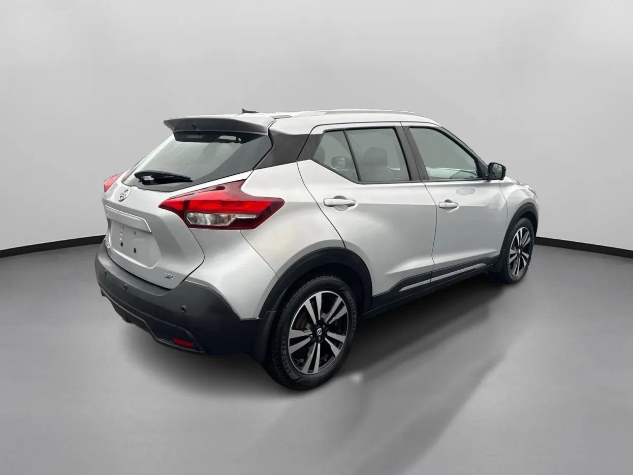 Used 2020 Nissan Kicks SR image 6